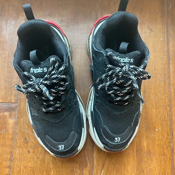 Women's Black Balenciaga Sneakers - Picture 1 of 3